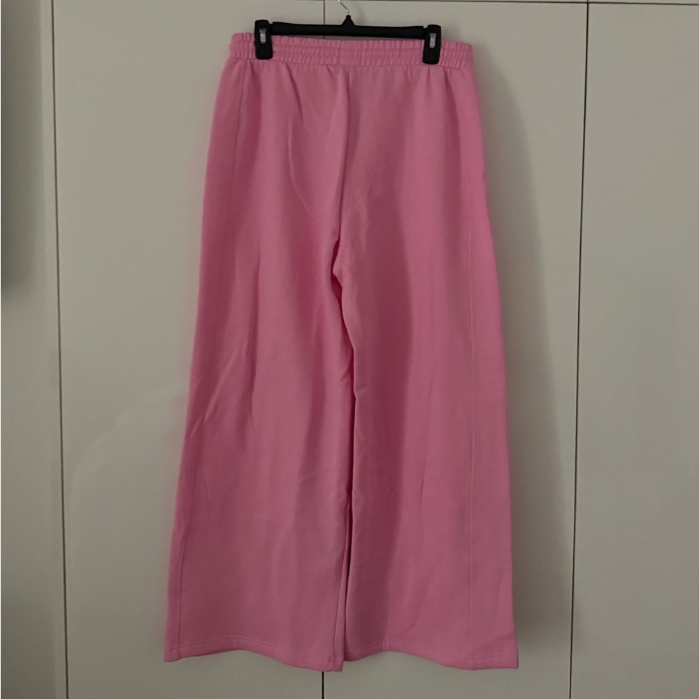 Zara - Picture 2 of 3